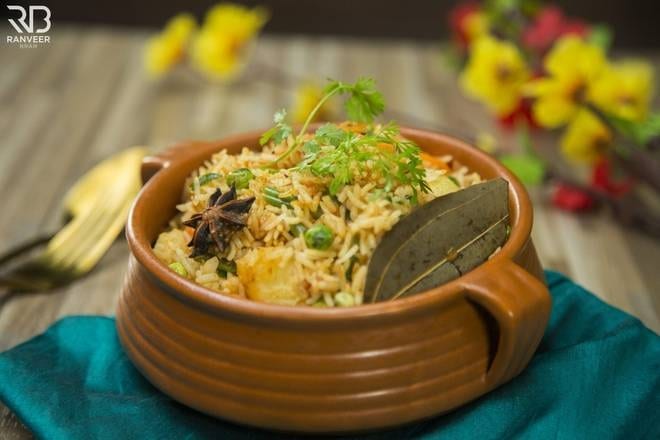 Bucket Pachimirchi Paneer Pulav.