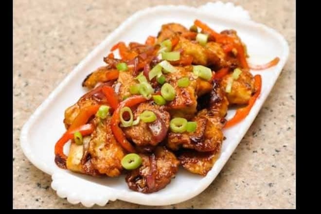 Bucket Andhra Chili Chicken.