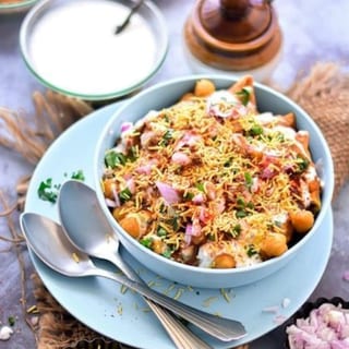 Bucket Samosa Chole Chat